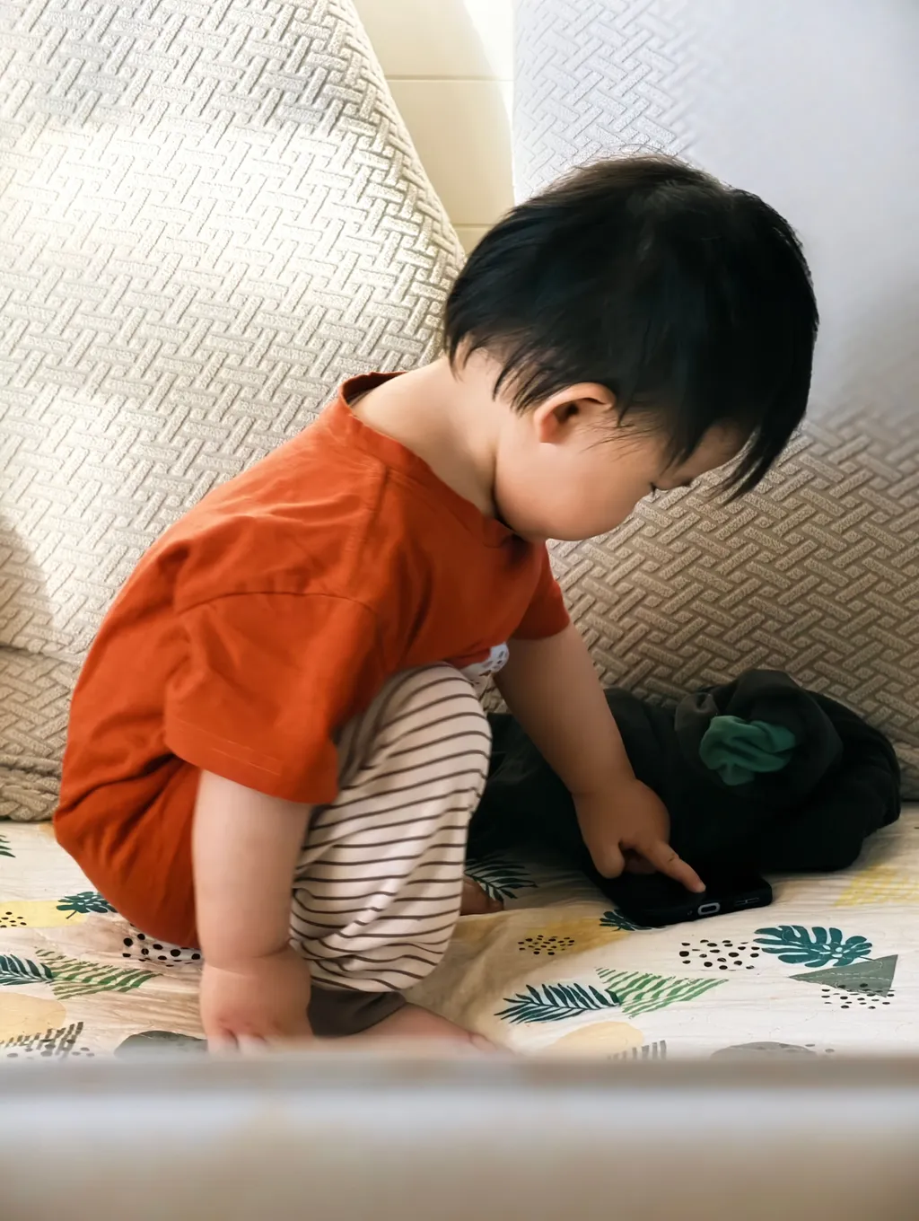 看她认真的样子真可爱